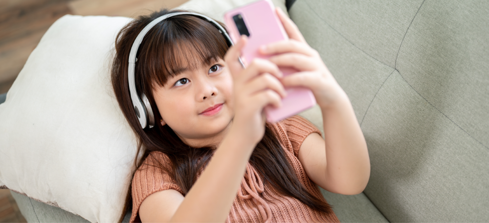 عواما آسیب زا در گوشی برای کودک